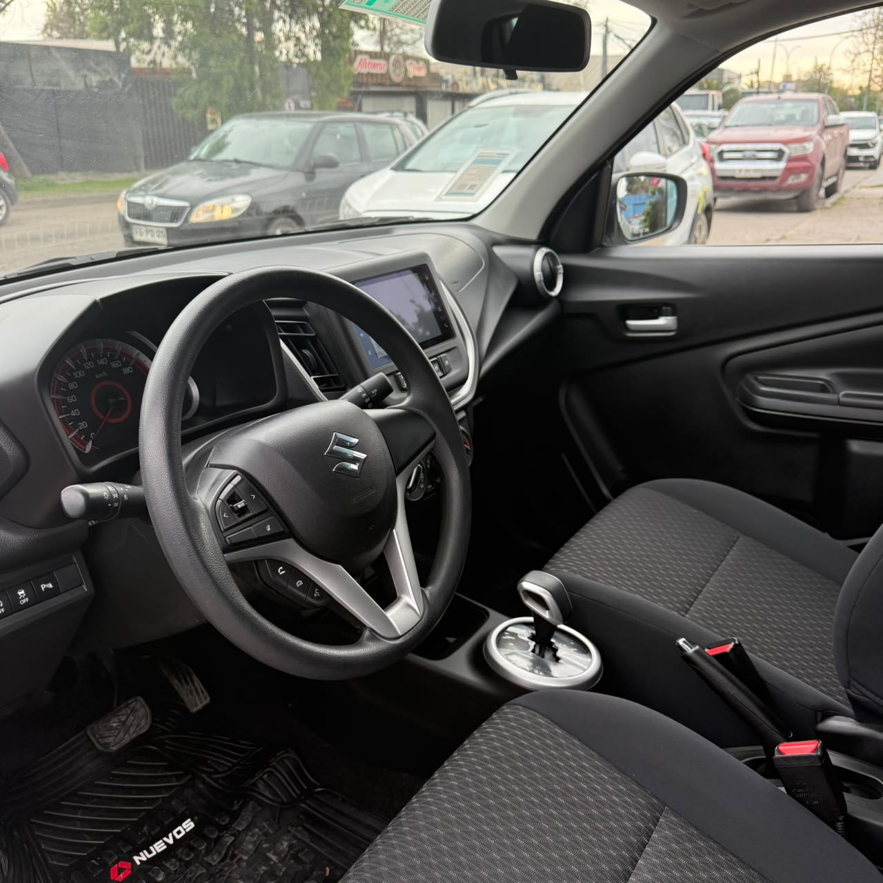 Suzuki Celerio Glx Sports — foto 9 de 16