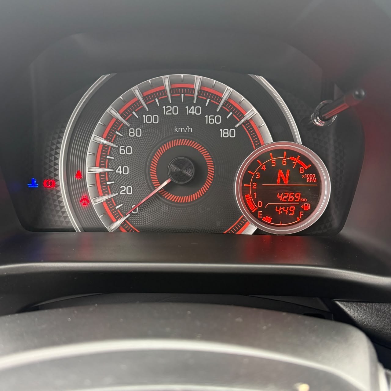 Suzuki Celerio Glx Sports — foto 12 de 16