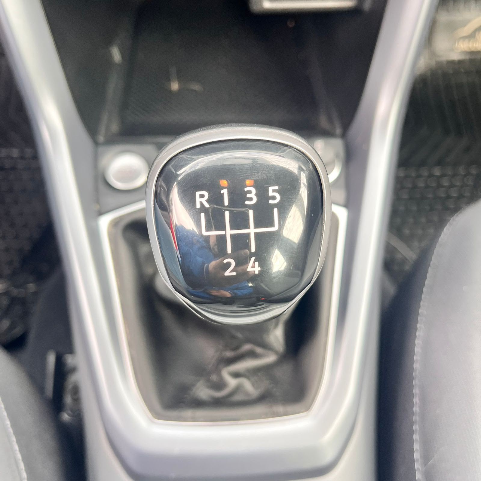 Volkswagen T-Cross — foto 12 de 14