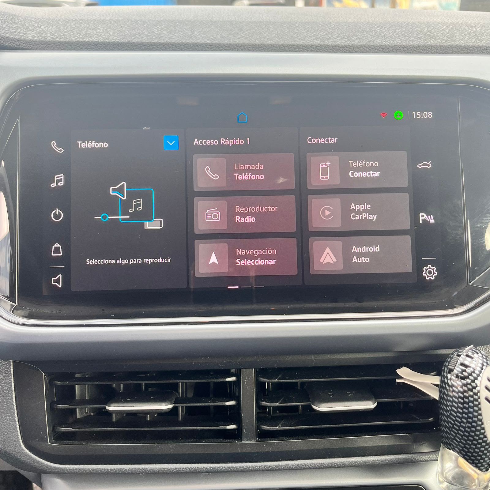 Volkswagen T-Cross — foto 13 de 14