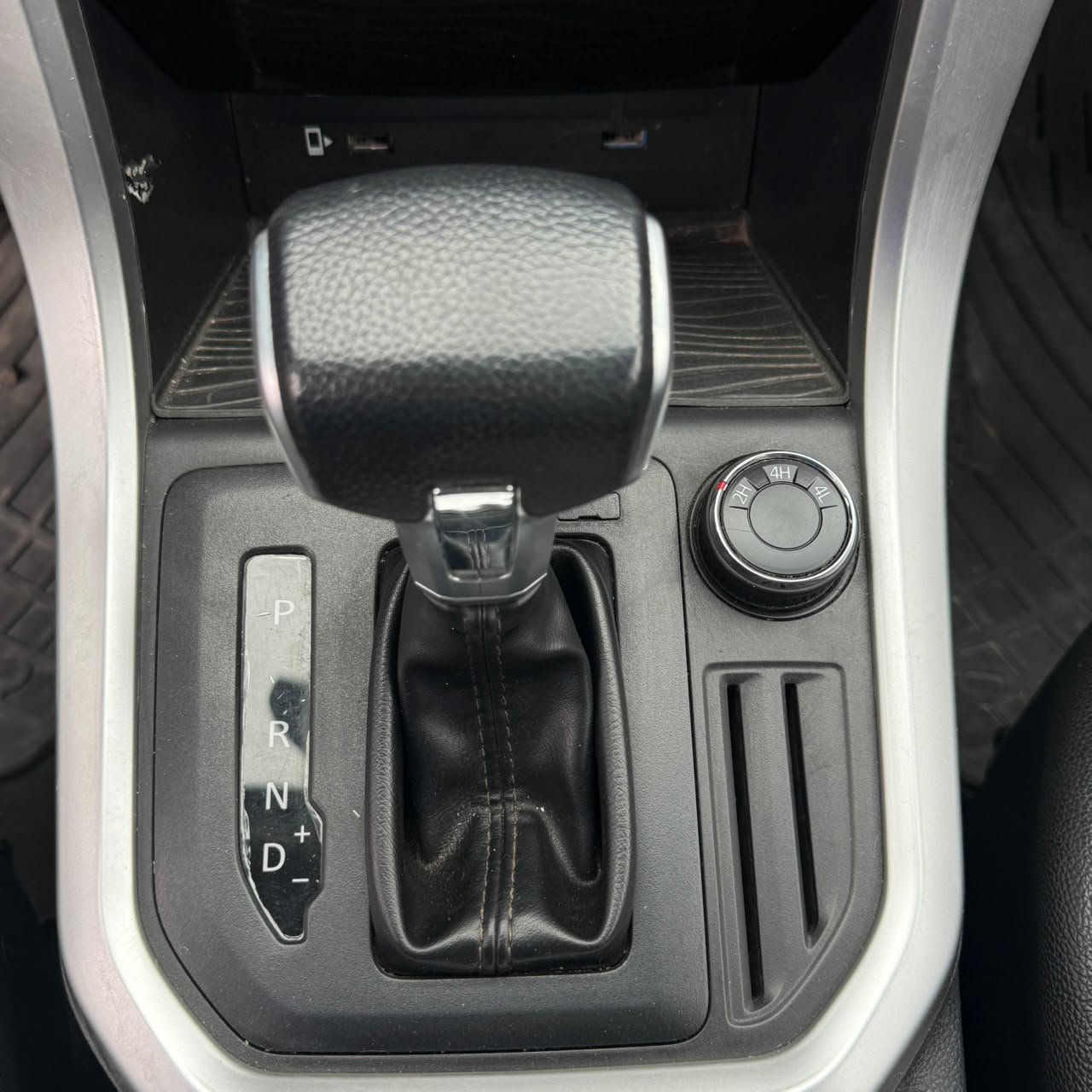 Maxus T60 4×4 — foto 13 de 16