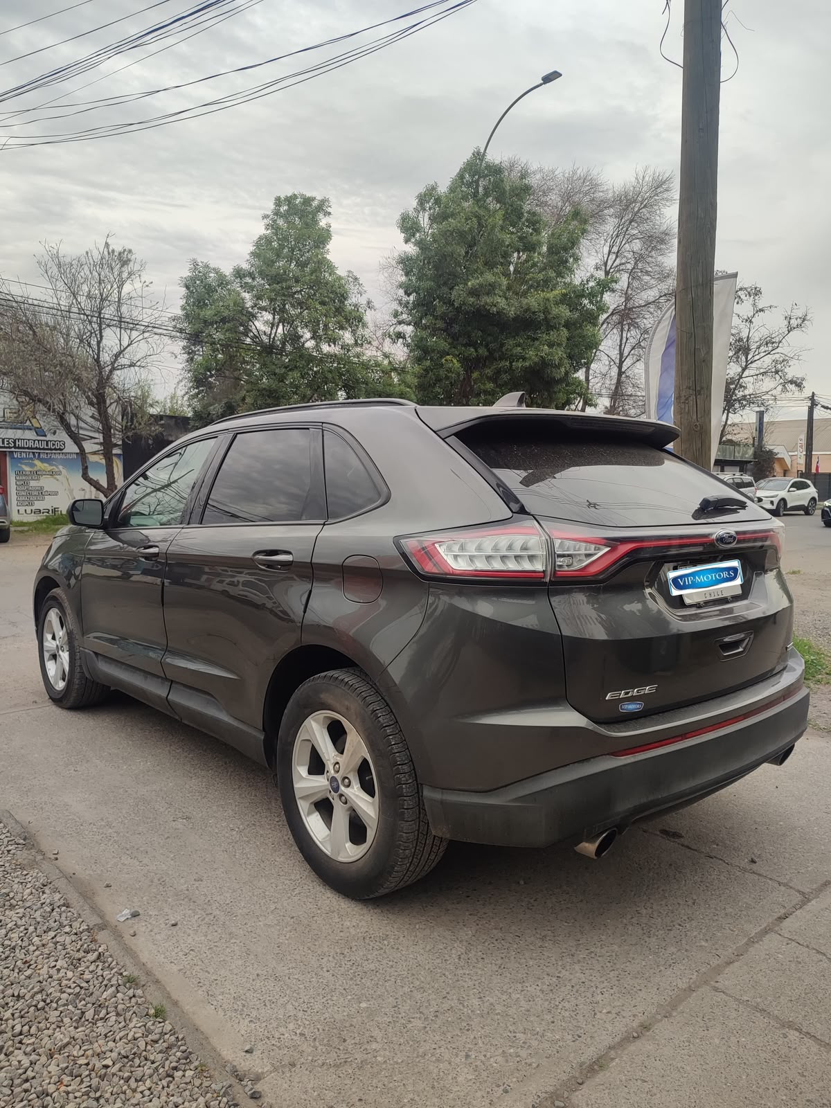 Ford Edge — foto 7 de 17