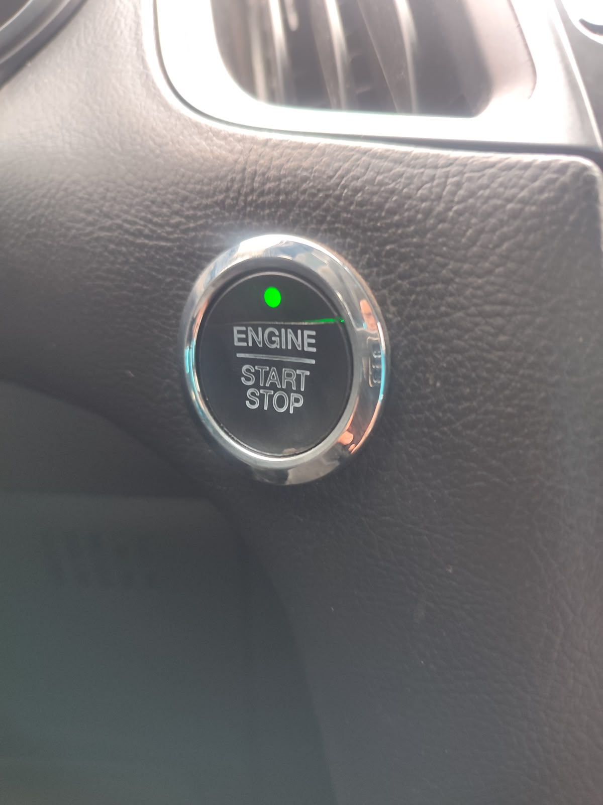 Ford Edge — foto 12 de 17