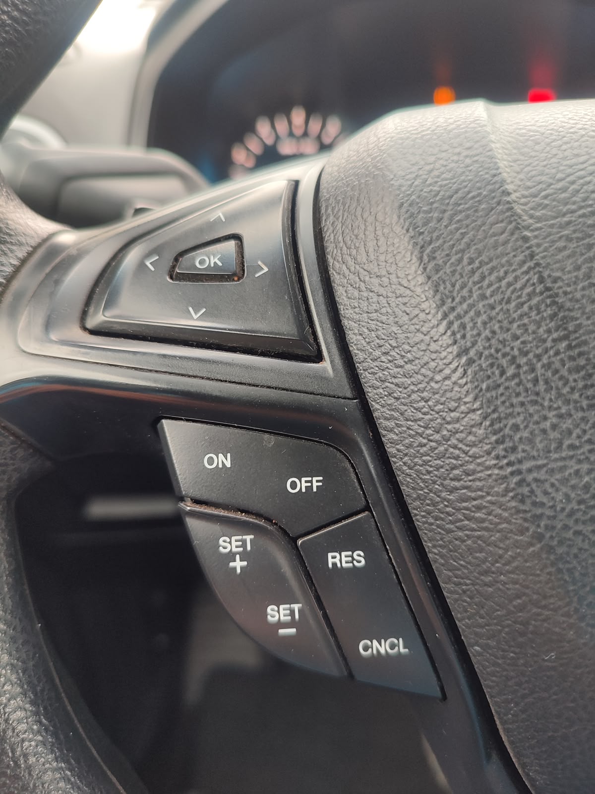Ford Edge — foto 14 de 17