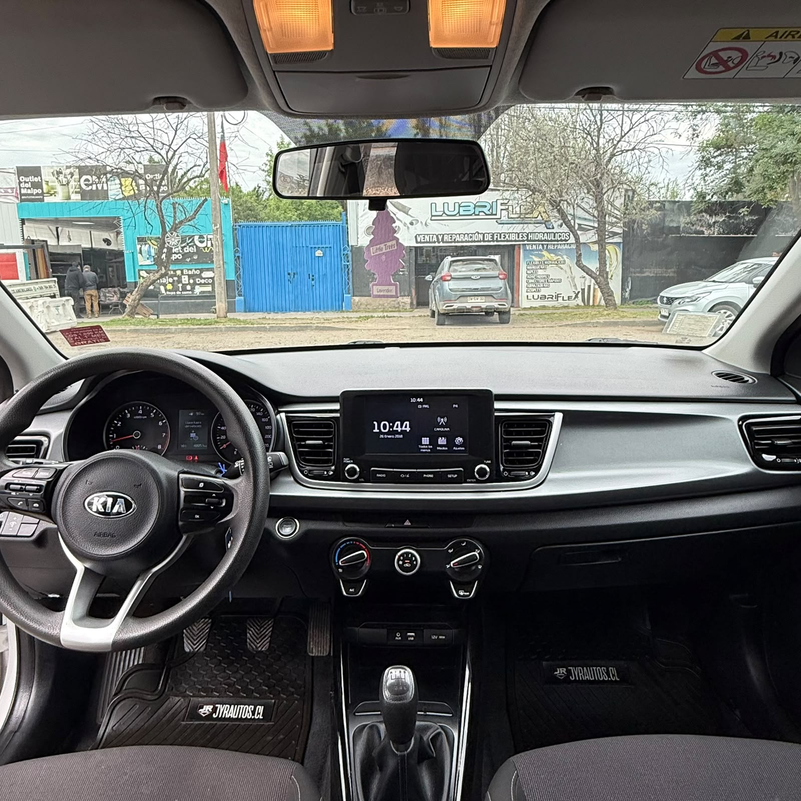 KIA Rio5 — foto 10 de 17