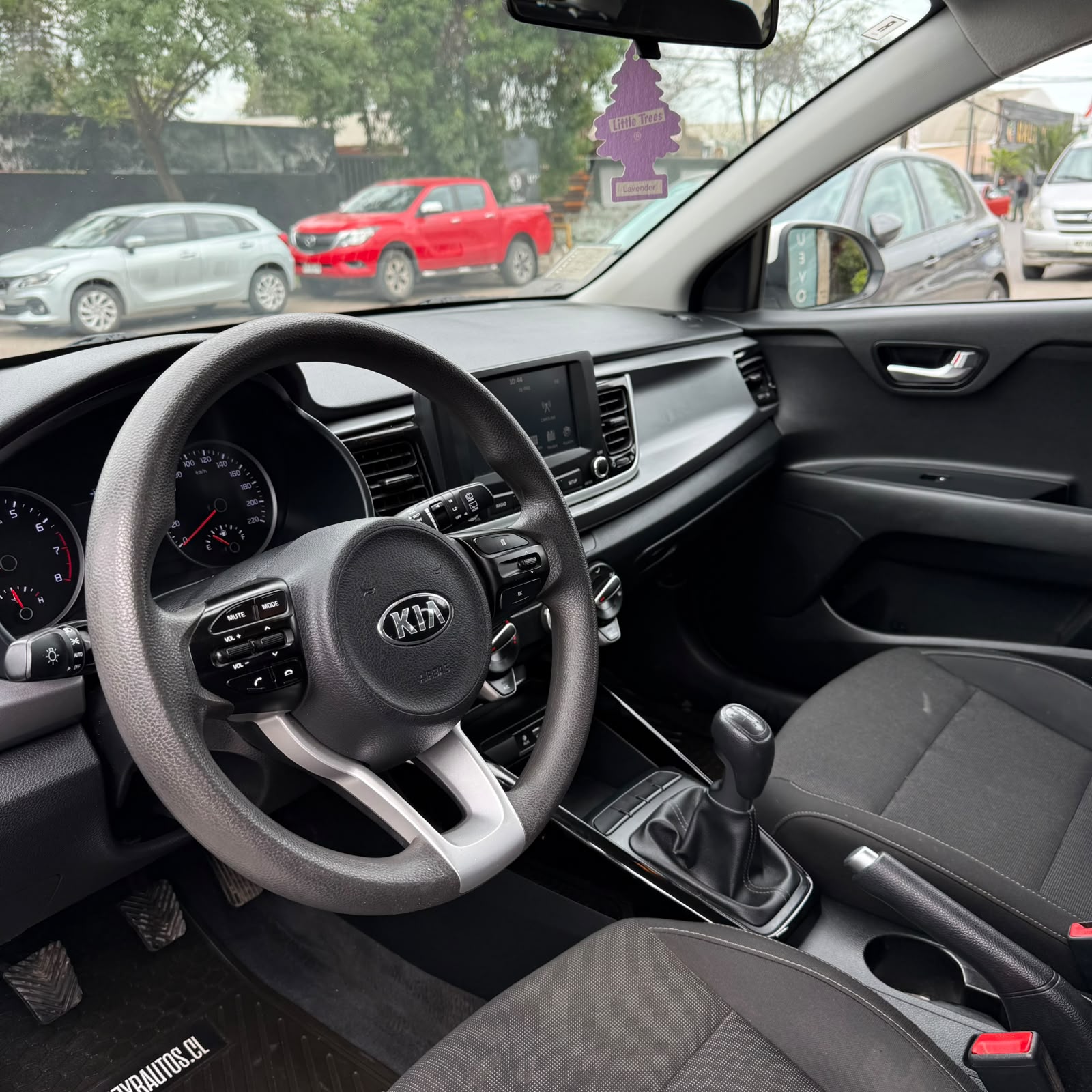 KIA Rio5 — foto 9 de 17