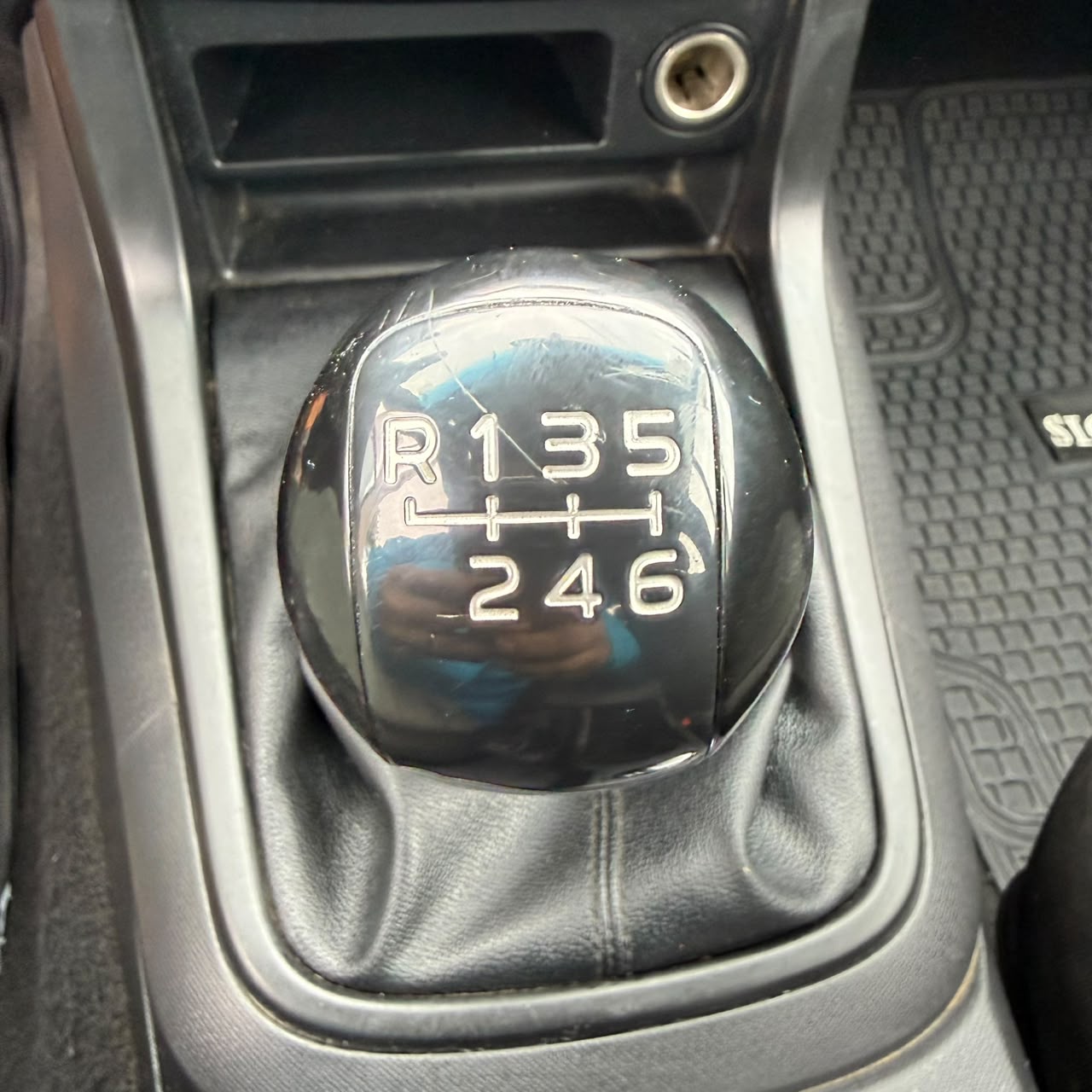 Chevrolet D-Max4×4 — foto 13 de 16