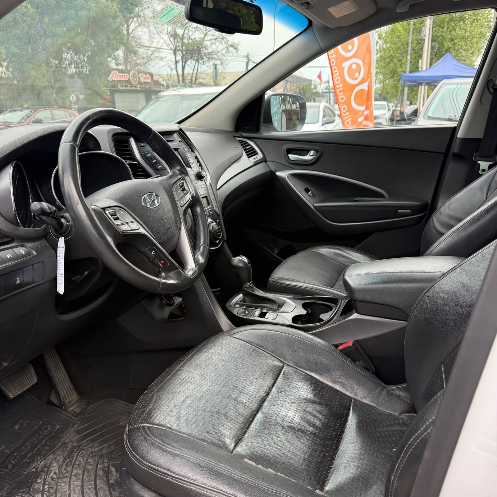 Hyundai Santa Fe — foto 9 de 17