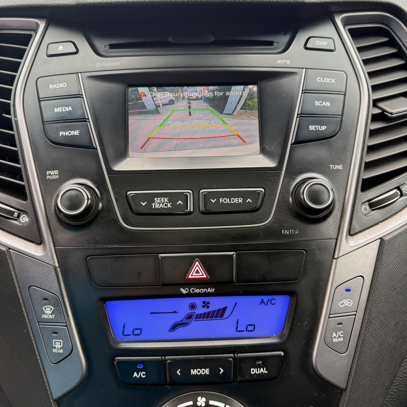 Hyundai Santa Fe — foto 10 de 17