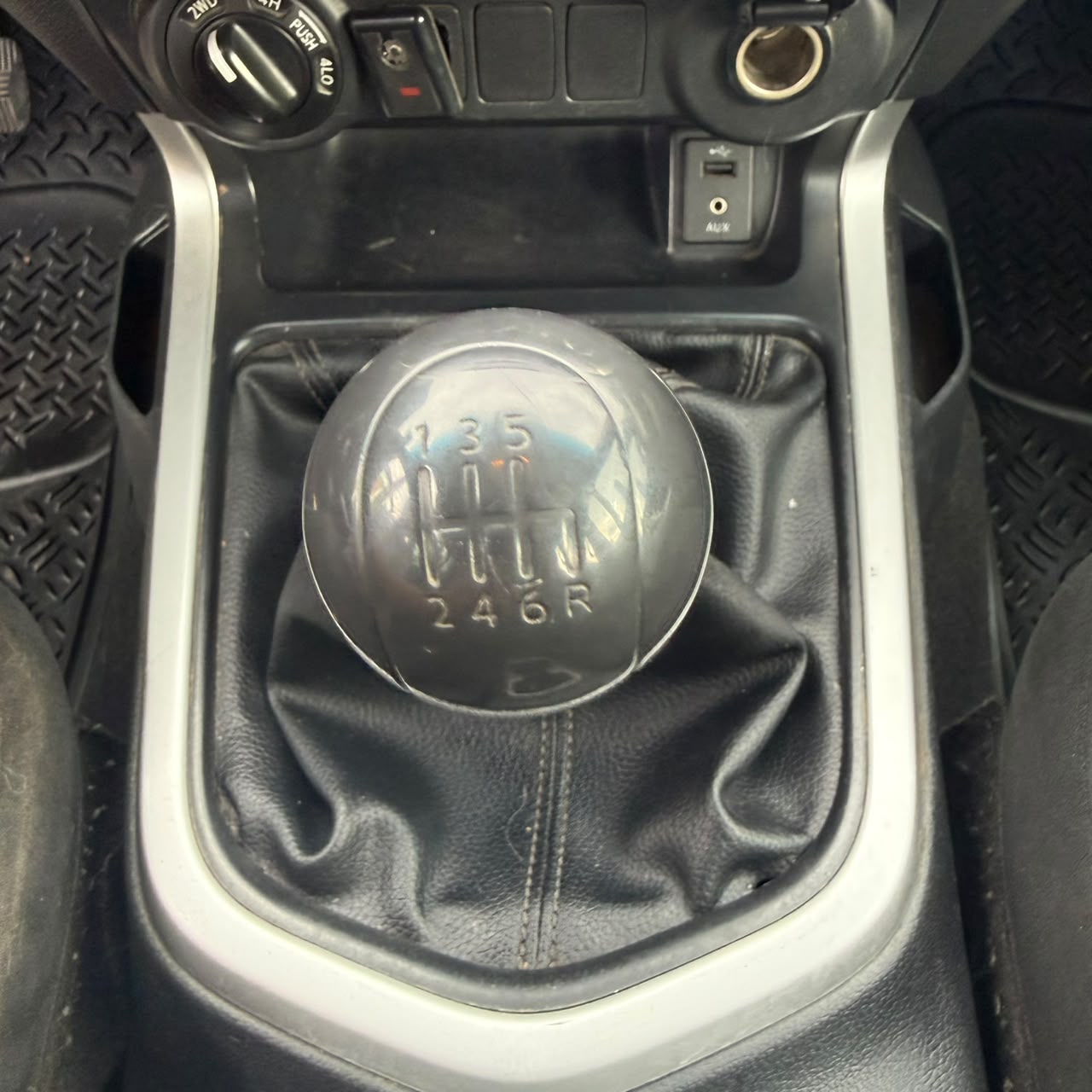 Nissan Np300 4×4 — foto 12 de 15