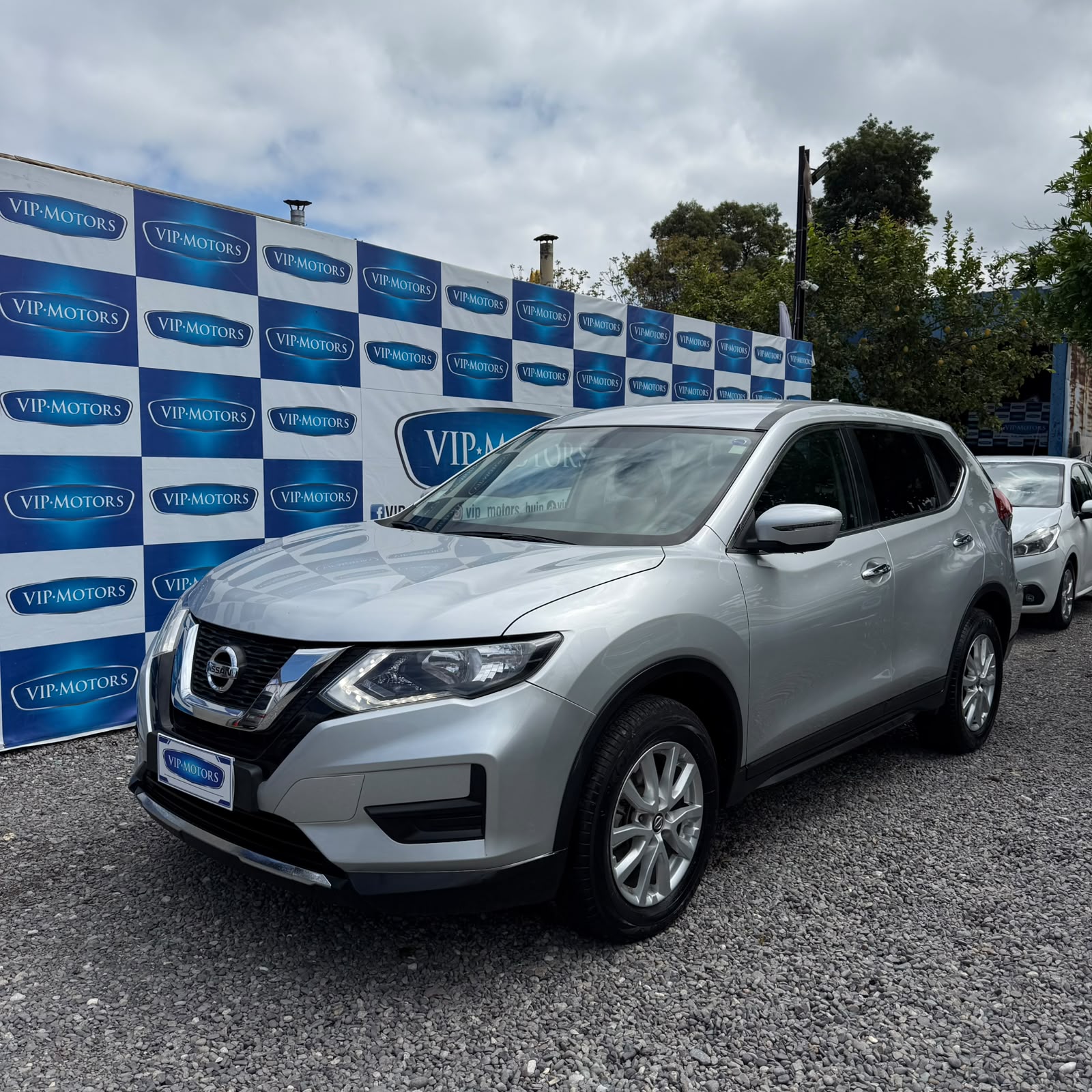 Nissan X-Trail — foto 4 de 15