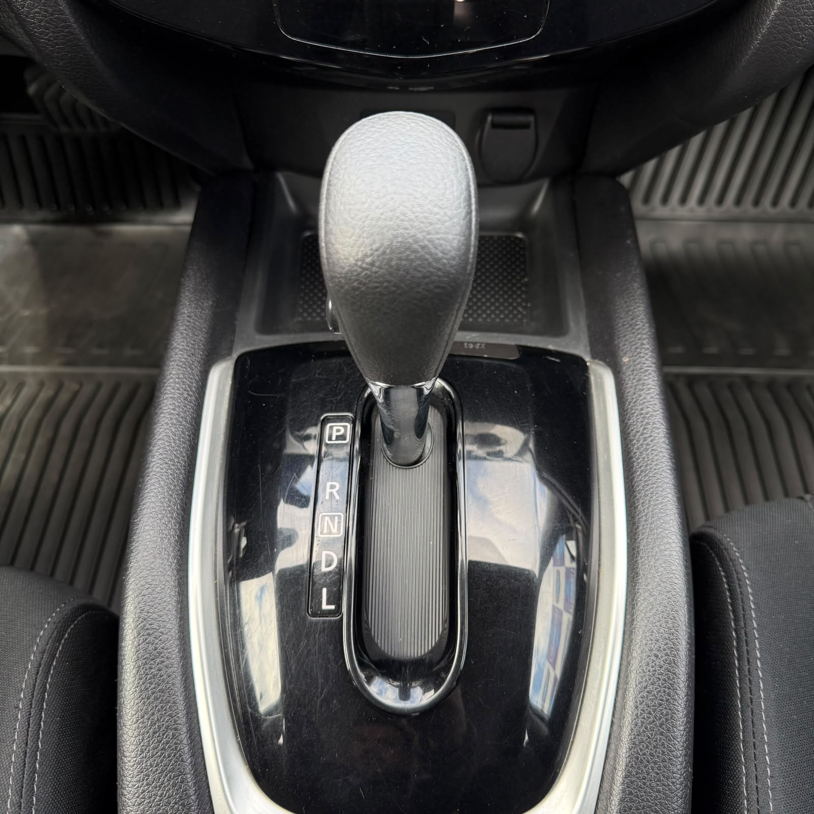 Nissan X-Trail — foto 11 de 15