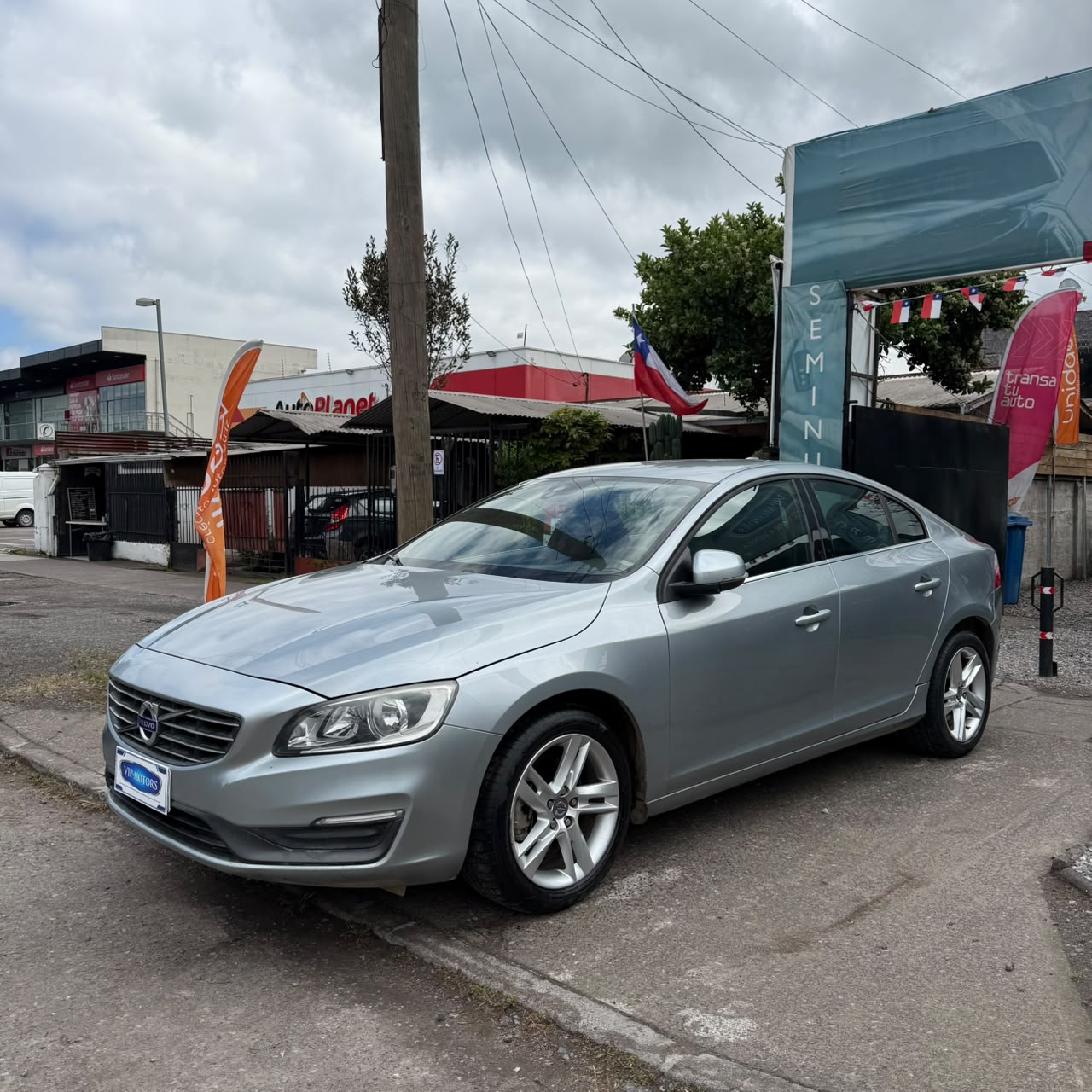 Volvo S60 T4 — foto 4 de 16