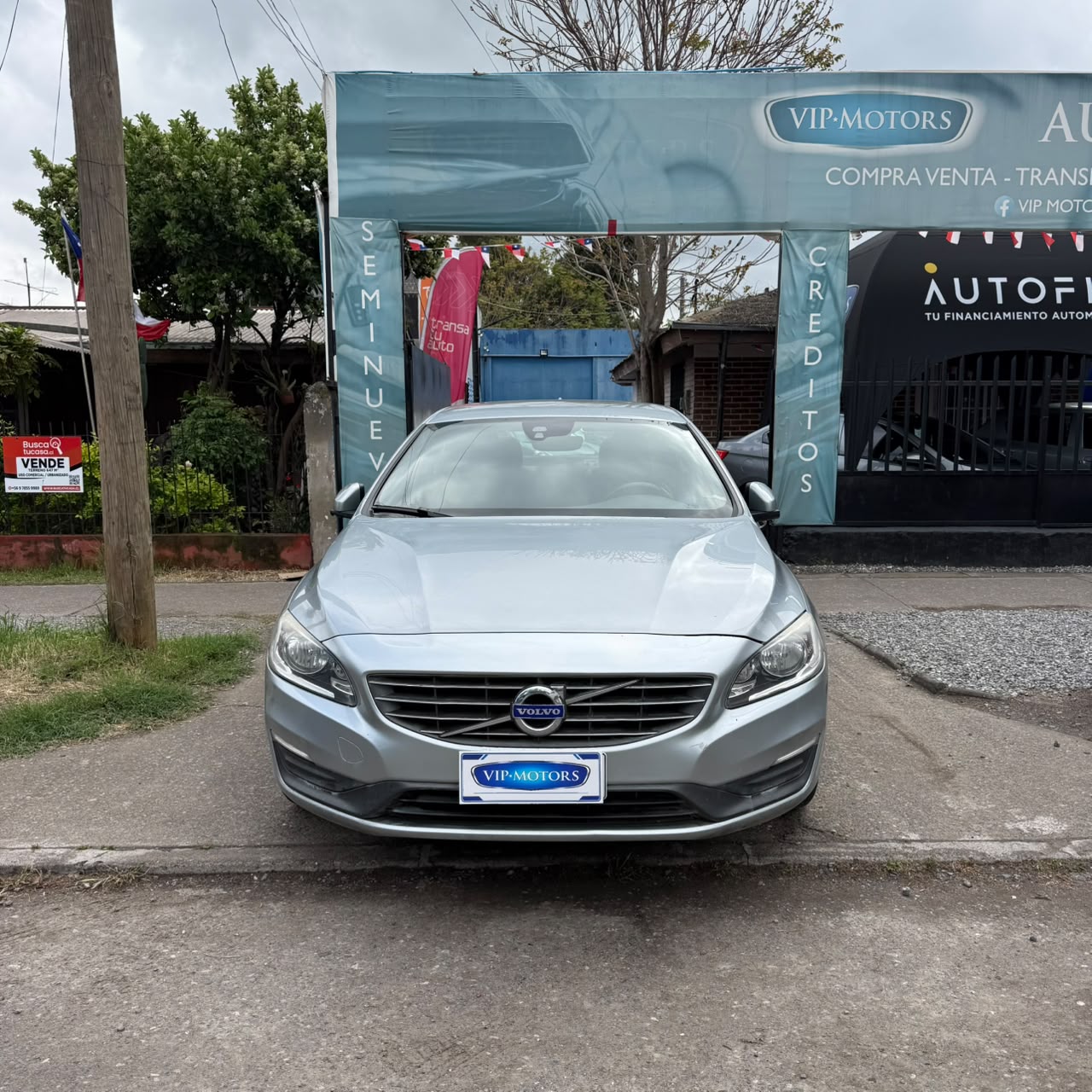Volvo S60 T4 — foto 2 de 16
