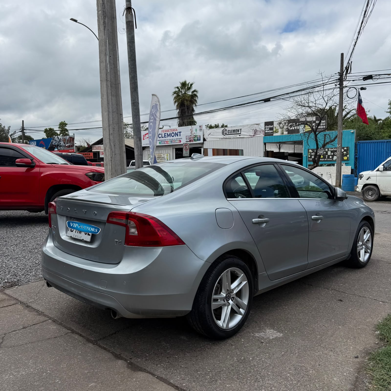 Volvo S60 T4 — foto 6 de 16