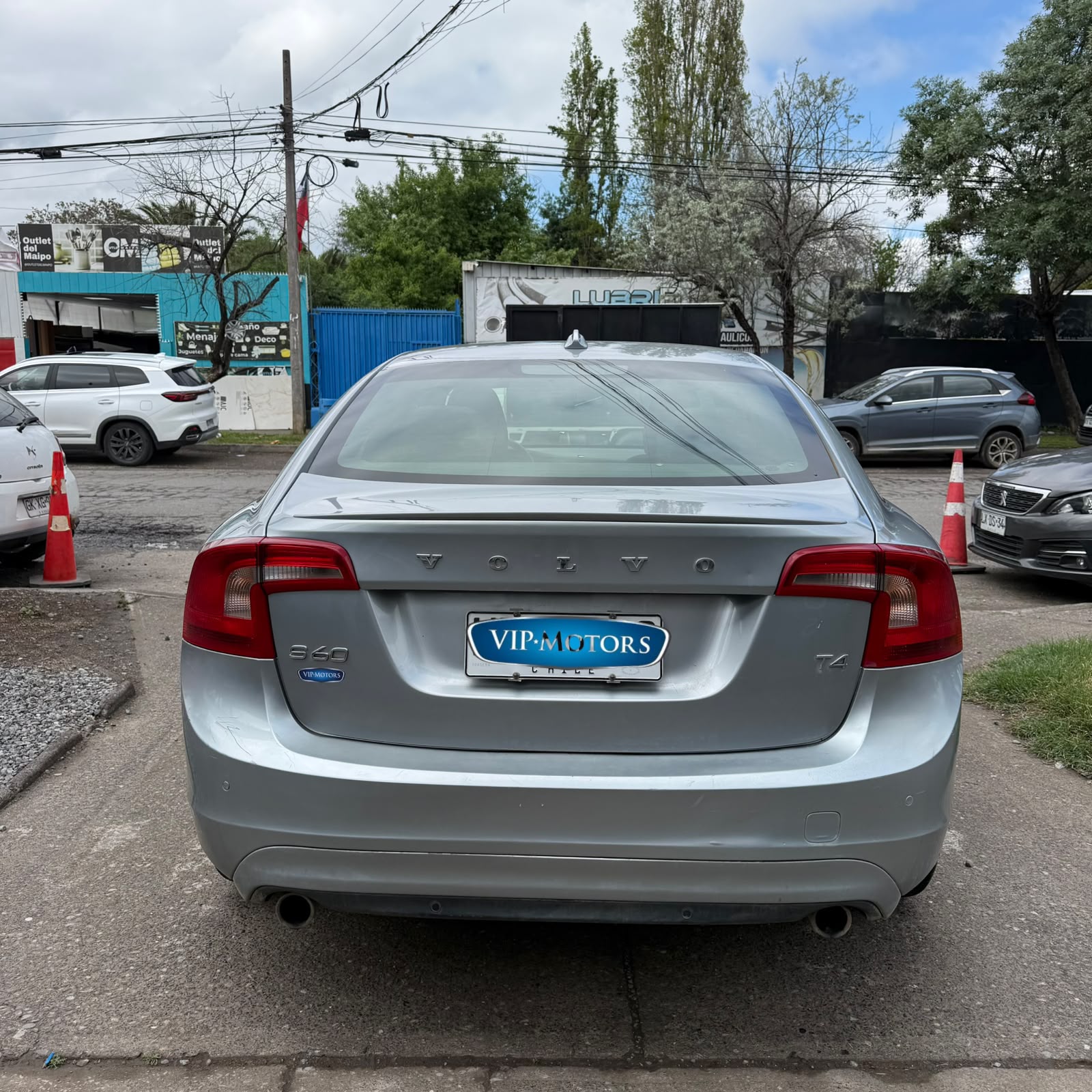Volvo S60 T4 — foto 8 de 16