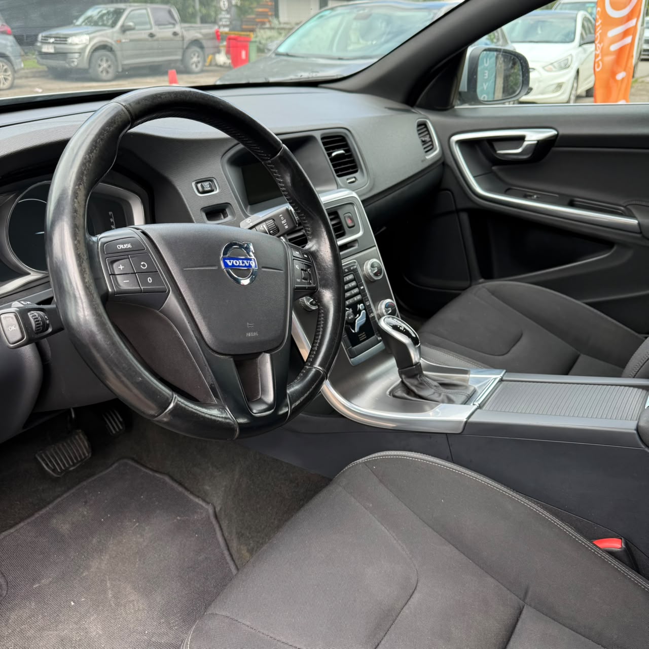 Volvo S60 T4 — foto 10 de 16