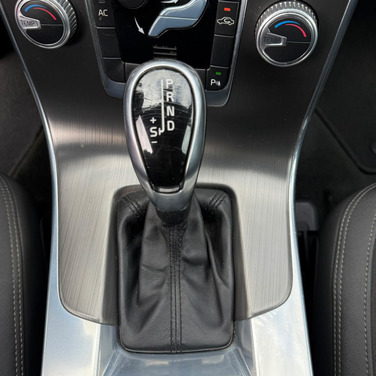 Volvo S60 T4 — foto 11 de 16