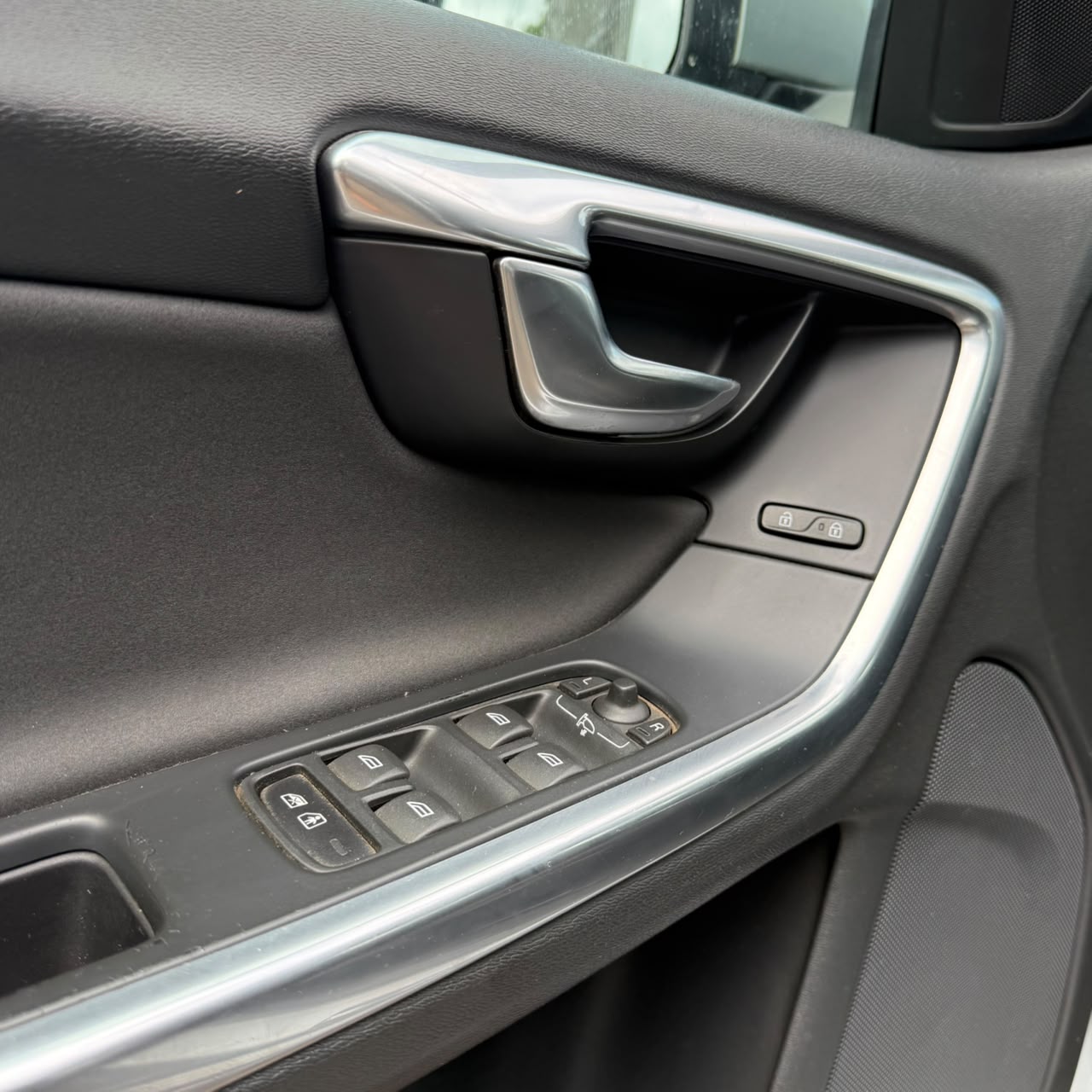 Volvo S60 T4 — foto 14 de 16