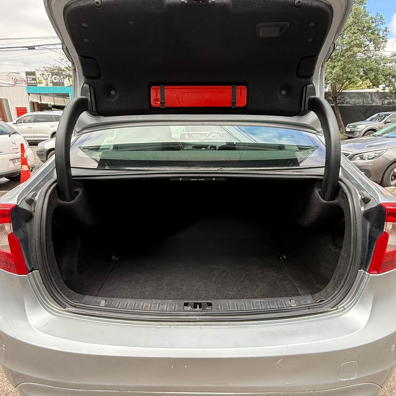 Volvo S60 T4 — foto 16 de 16